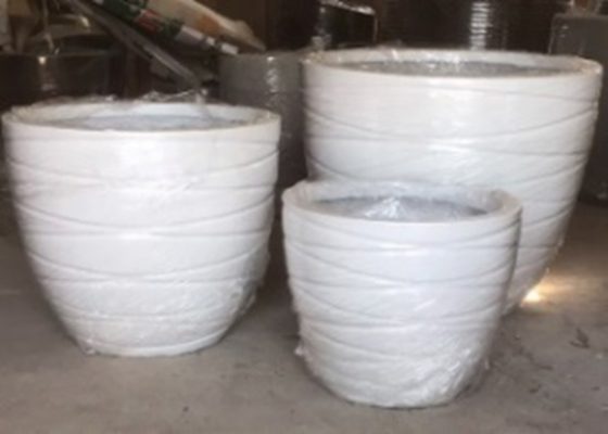 chau-cay-xi-mang-nhe-tron-soc-cheo